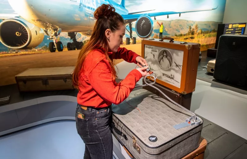 Manipulation pédagogique pour la Ludothèque du Musée de l'Air et de l'Espace