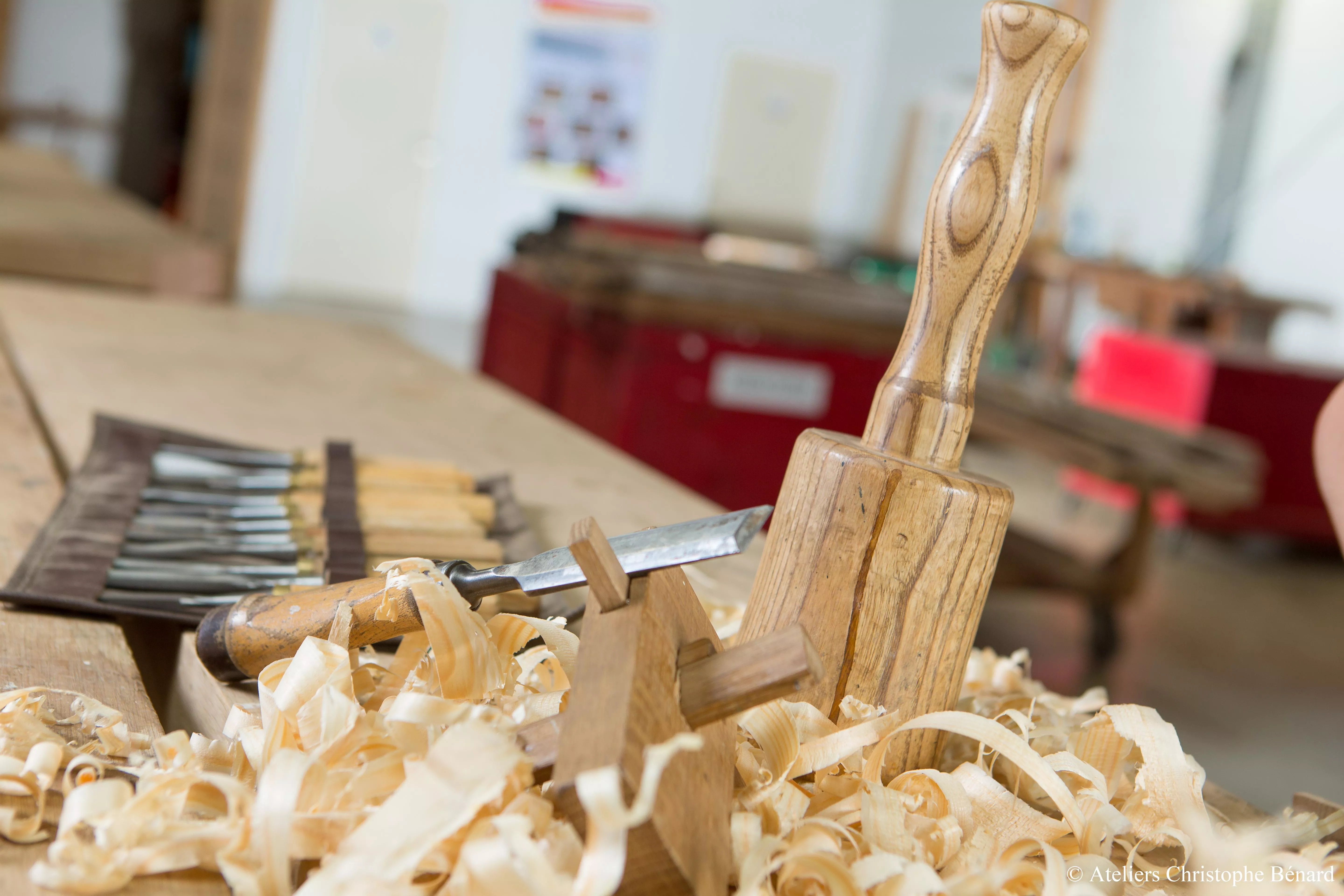 Copeaux de bois dans l'atelier