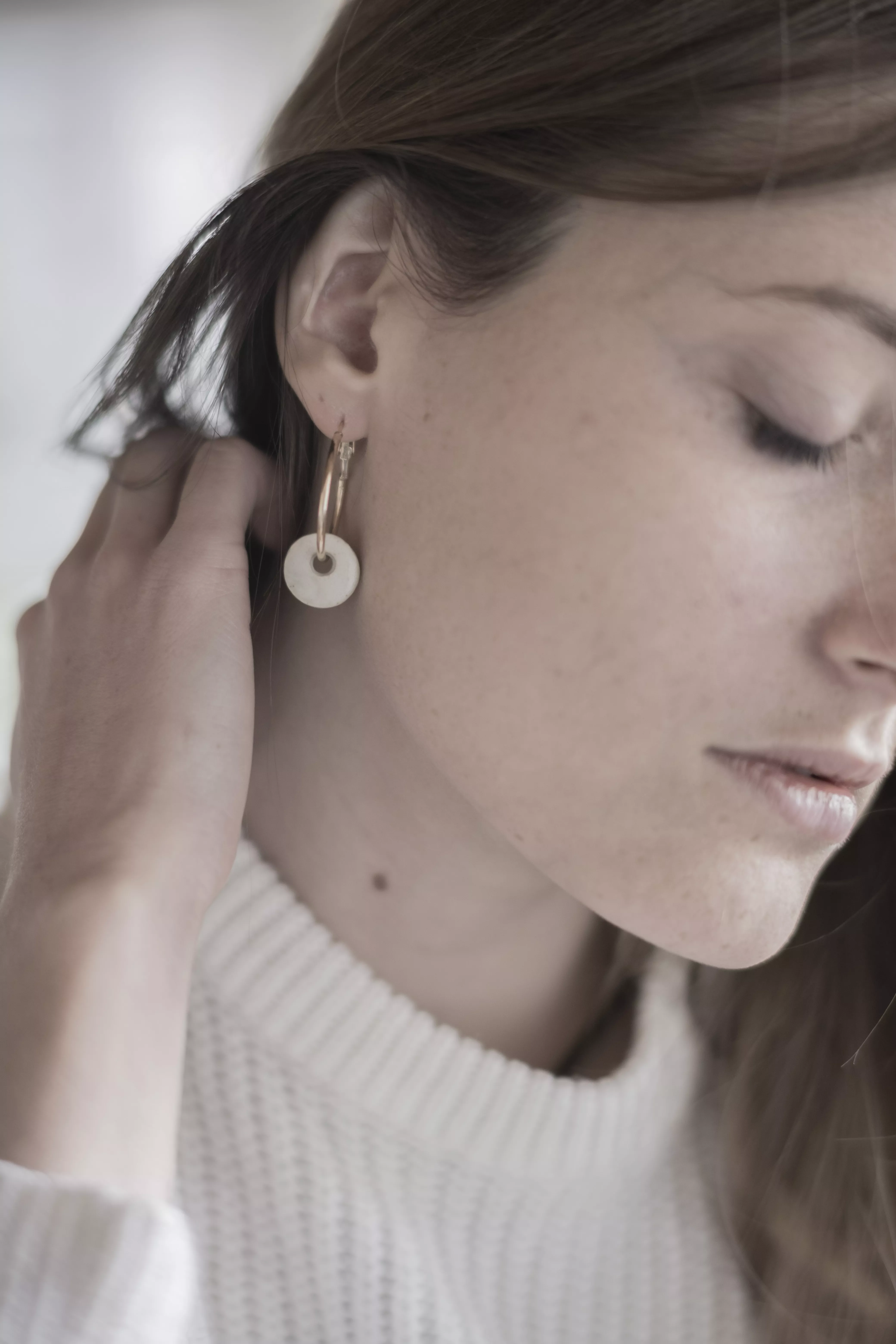 Portrait Manon de Molay - Boucles d'oreilles en céramique