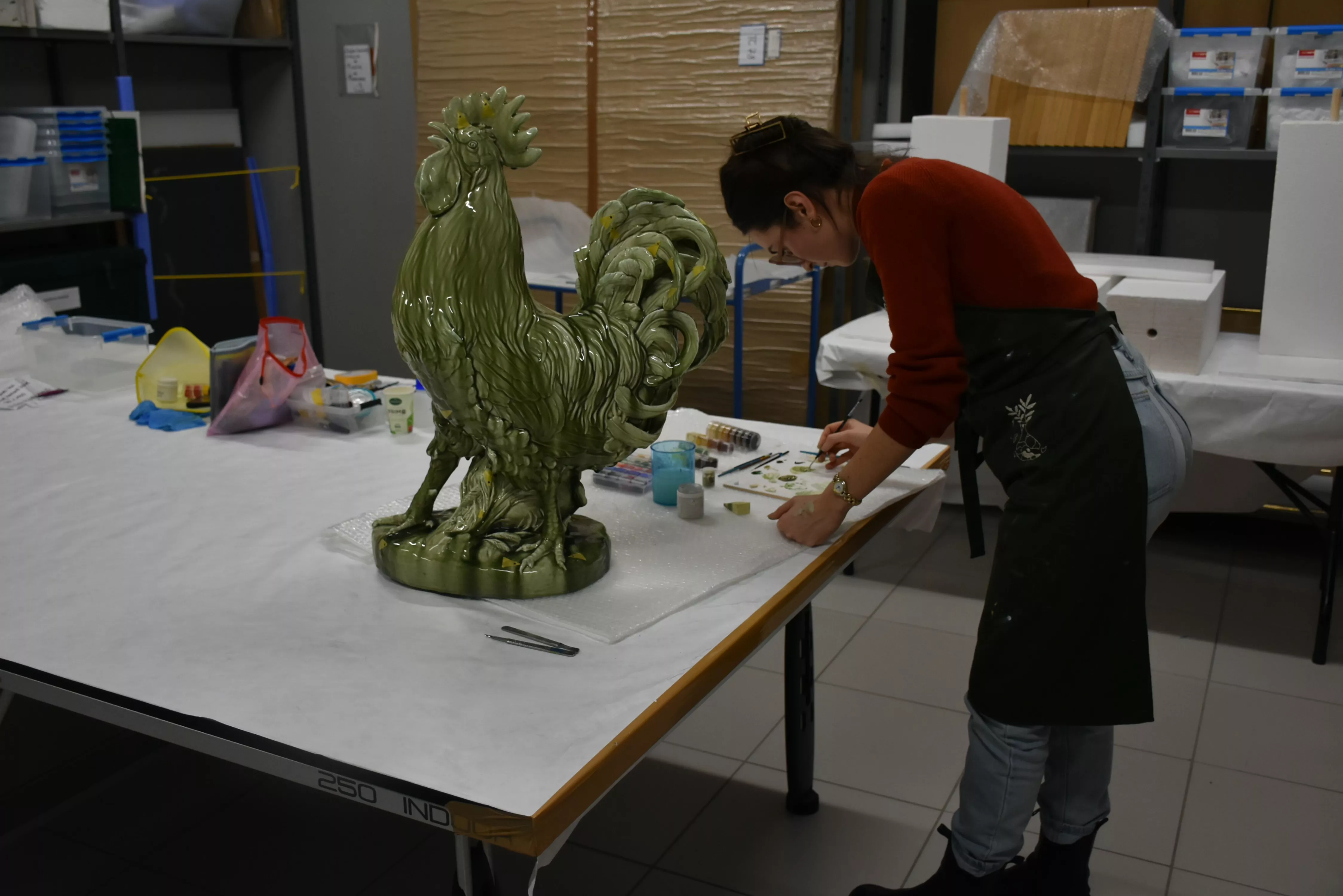 restauration d'un objet d'art en céramique