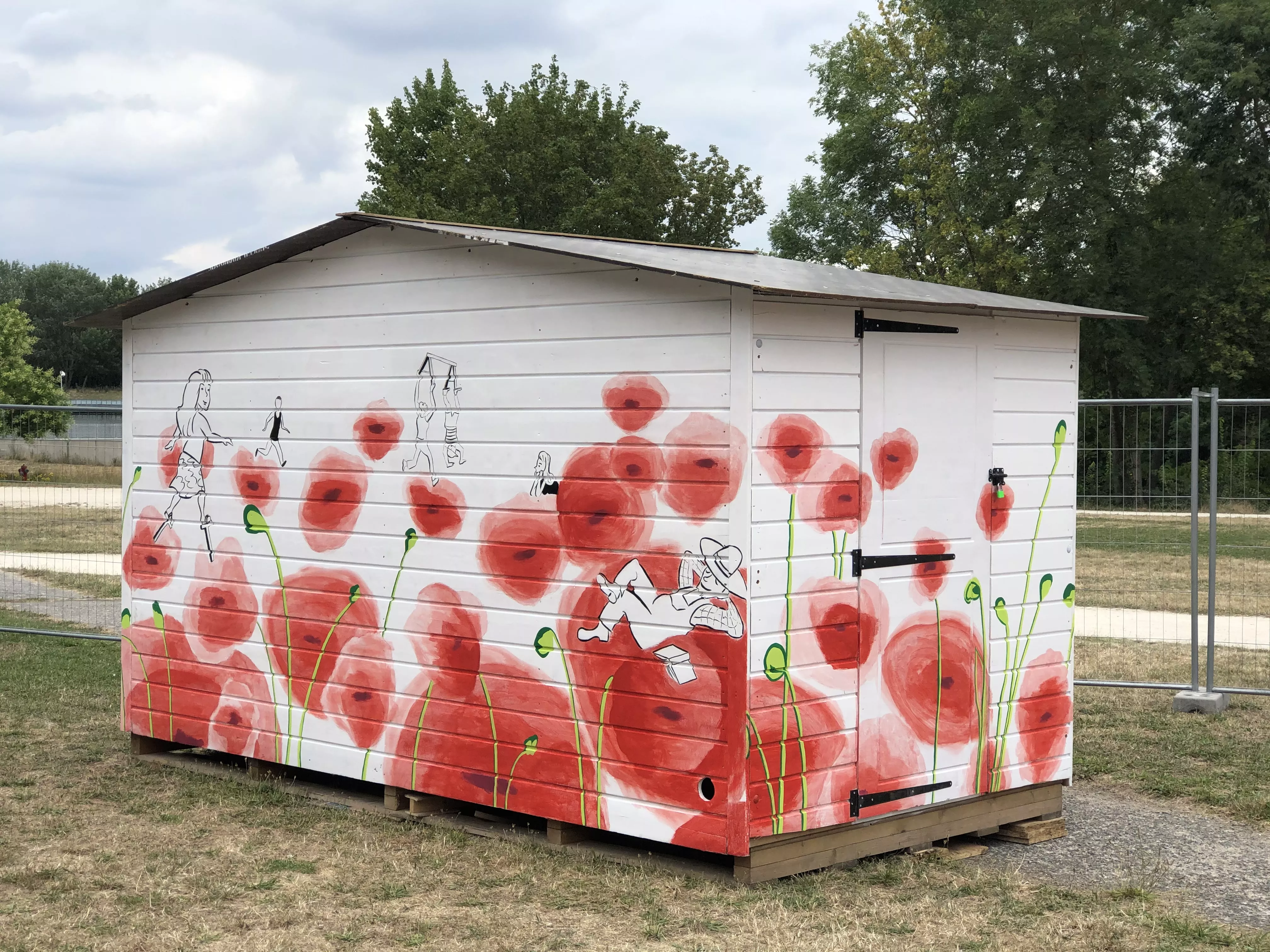 Décor d'un chalet pour lIe de France fête le théâtre