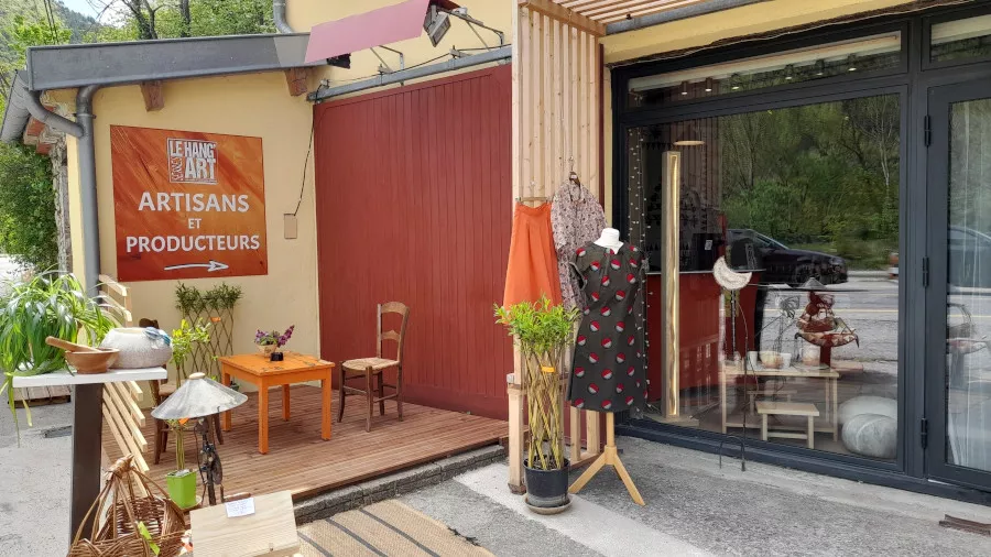 Accueil le Hang'Art à Serres