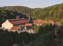 Dans la vallée de Müntzthal, la manufacture Saint-Louis datant de 1586