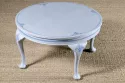 Rénovation et patine d'une table basse de style Chippendale par l'Atelier Bleu Marline