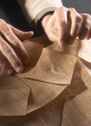 Atelier Pietro Seminelli Créateur textile, art du pli © Alexis Lecomte